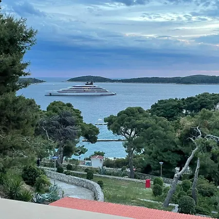 Apartments Villa Dinka Hvar Town Exterior foto