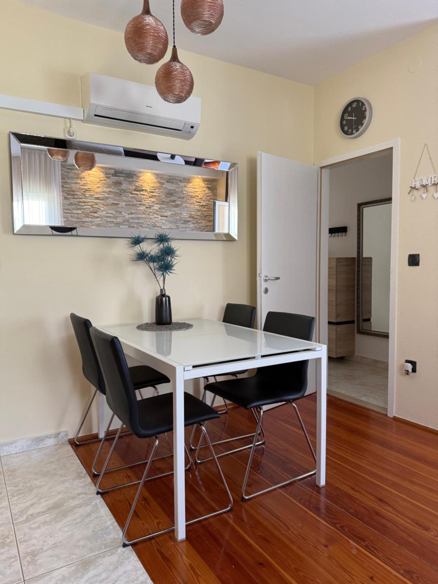 Dinka Apartman